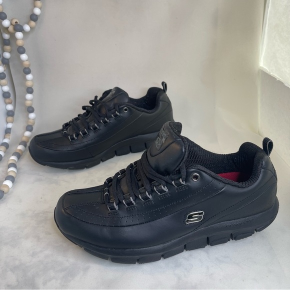 Skechers Work slip resistant Black leather upper Sneakers Size 8.5 - Picture 1 of 9